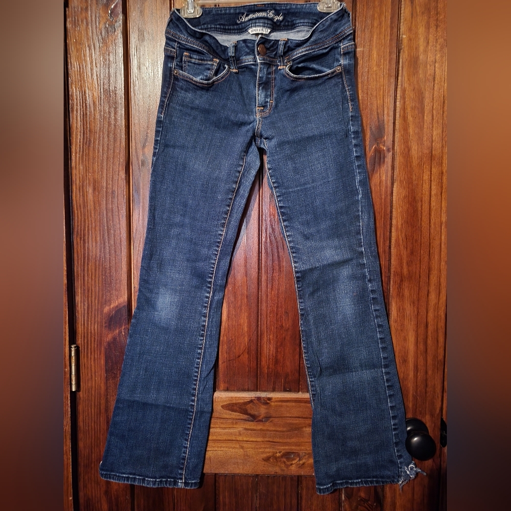 Women's American Eagle Super Stretch Original Boot Size 8 Jeans